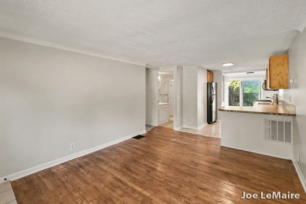 4977 Hunsberger Avenue NE Plainfield Charter Township, MI 49525