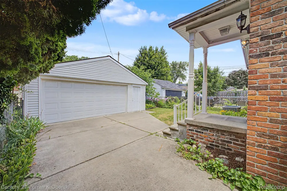 19036 Outer Drive Dearborn City, MI 48128