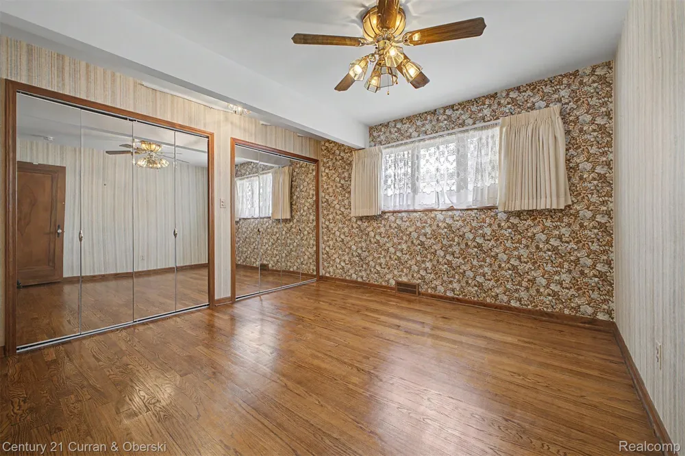 19036 Outer Drive Dearborn City, MI 48128