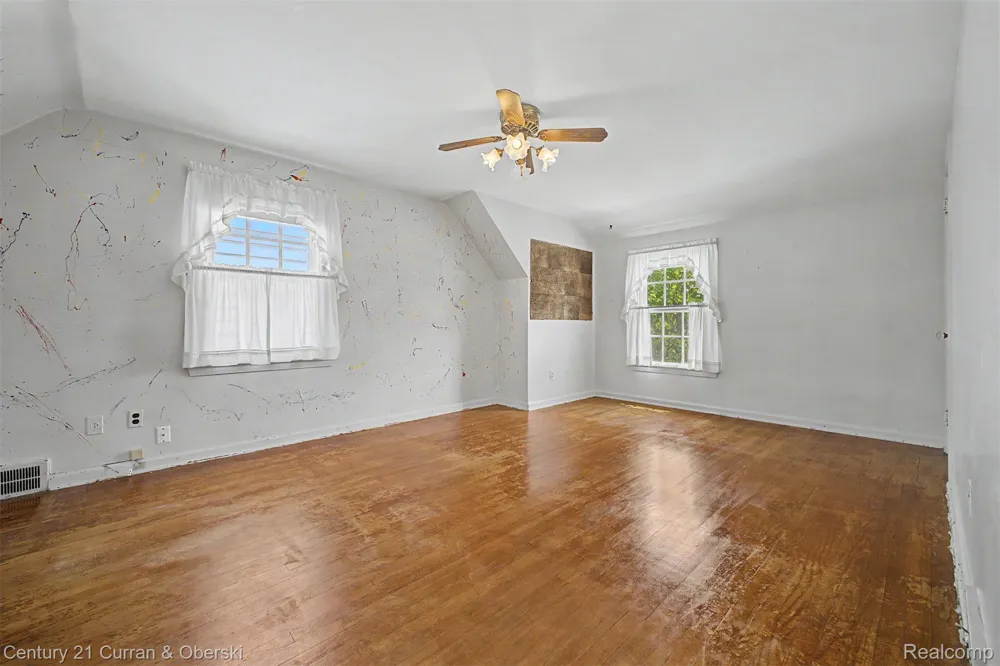 19036 Outer Drive Dearborn City, MI 48128