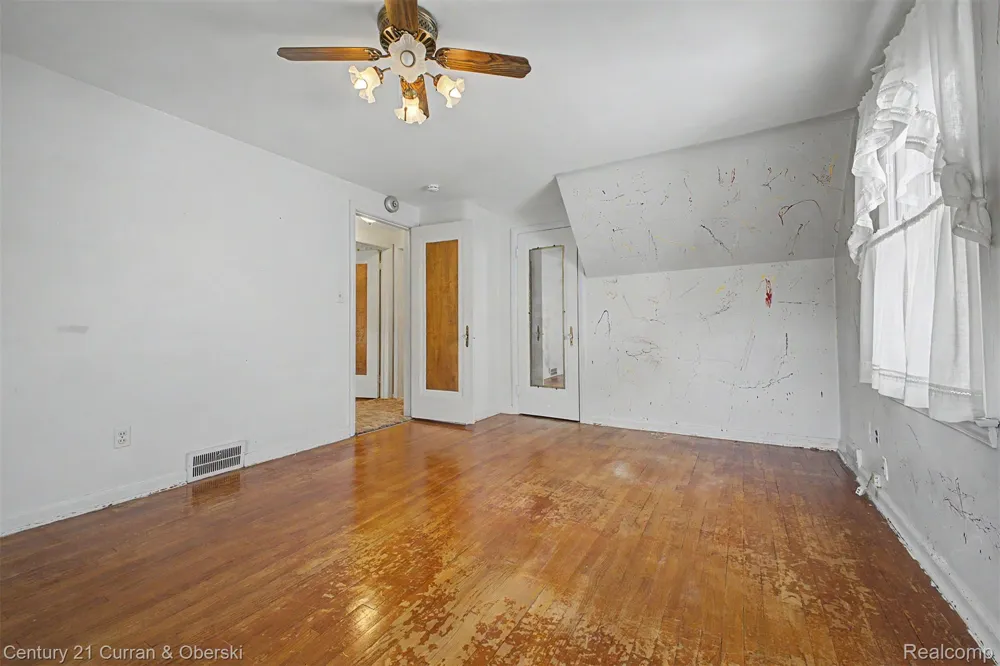 19036 Outer Drive Dearborn City, MI 48128