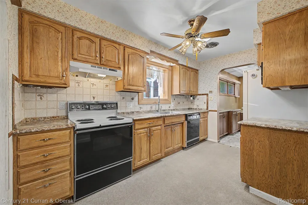 19036 Outer Drive Dearborn City, MI 48128