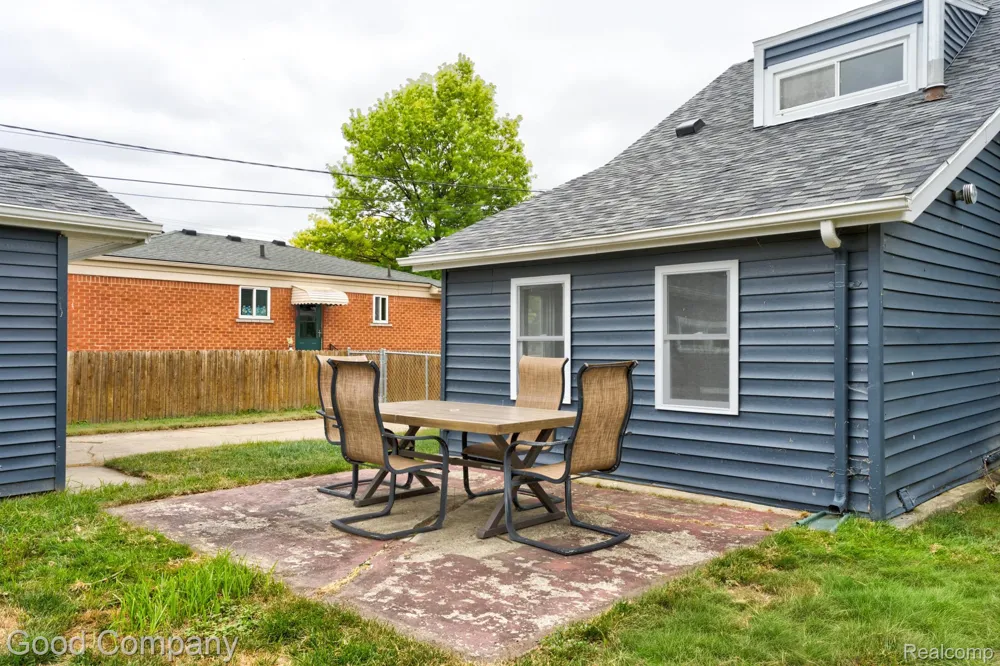 22131 Fresard Street St Clair Shores City, MI 48080