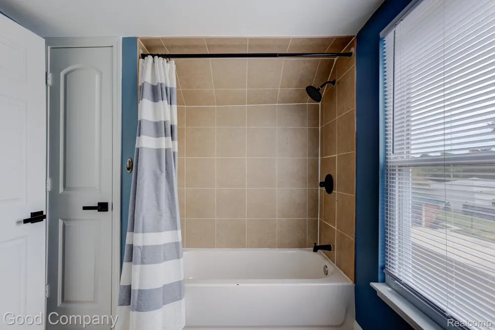 22131 Fresard Street St Clair Shores City, MI 48080