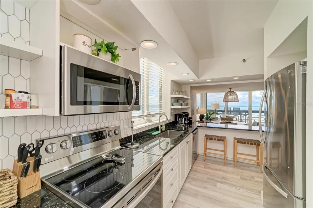 1055 GULF OF MEXICO DRIVE #301 Longboat Key, FL 34228