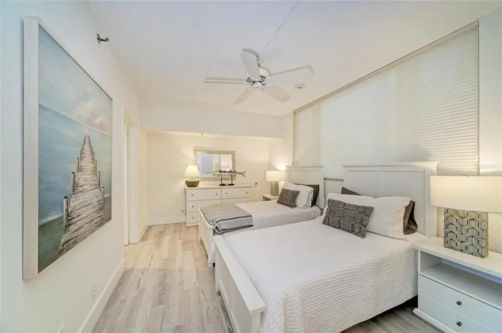 1055 GULF OF MEXICO DRIVE #301 Longboat Key, FL 34228