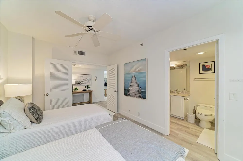 1055 GULF OF MEXICO DRIVE #301 Longboat Key, FL 34228