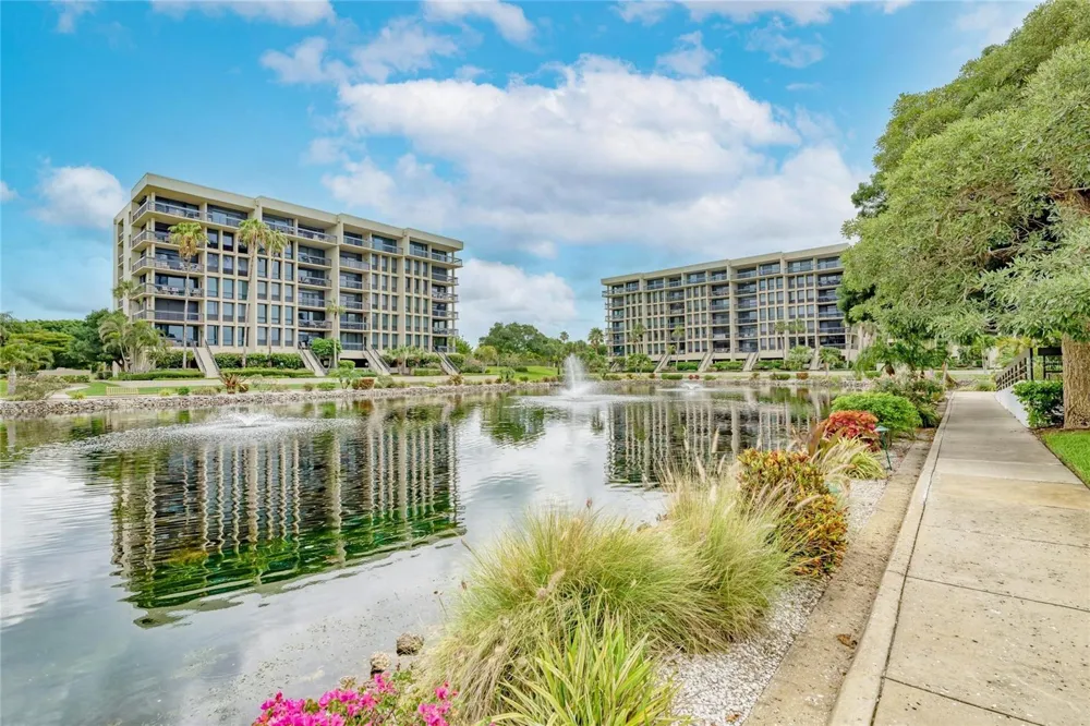 1055 GULF OF MEXICO DRIVE #301 Longboat Key, FL 34228