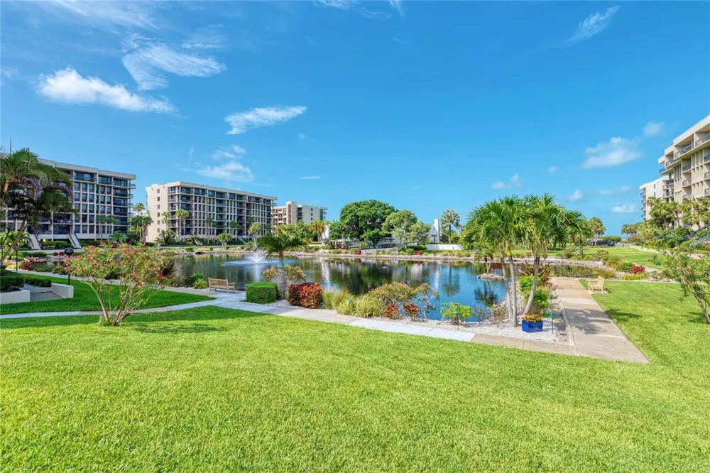 1055 GULF OF MEXICO DRIVE #301 Longboat Key, FL 34228