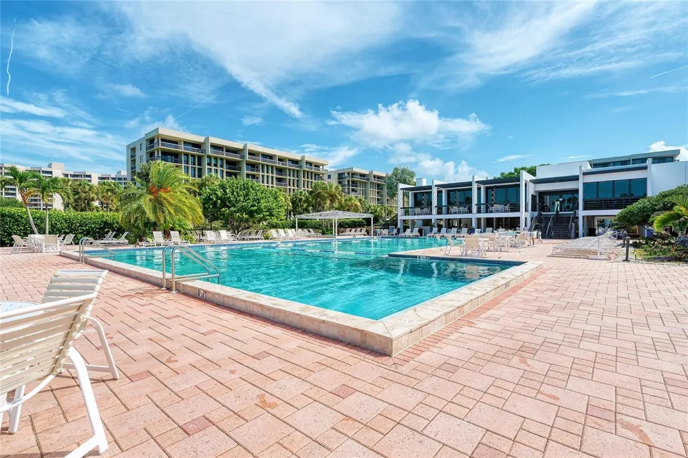 1055 GULF OF MEXICO DRIVE #301 Longboat Key, FL 34228