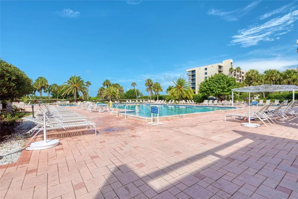 1055 GULF OF MEXICO DRIVE #301 Longboat Key, FL 34228