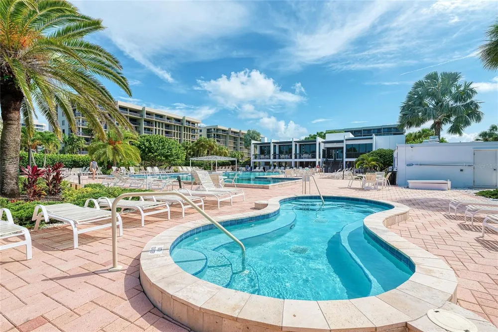 1055 GULF OF MEXICO DRIVE #301 Longboat Key, FL 34228