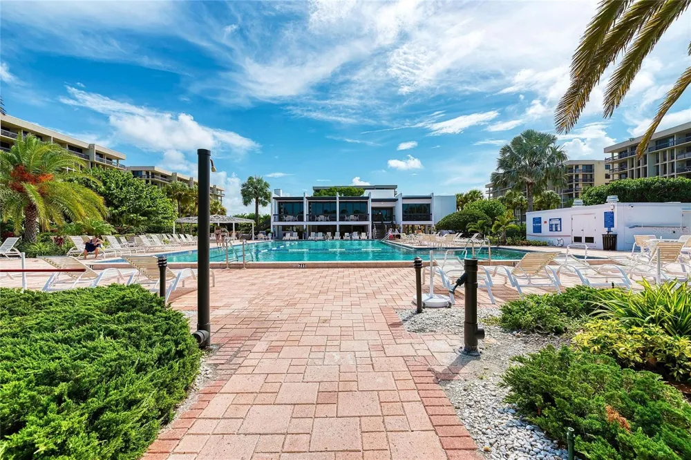 1055 GULF OF MEXICO DRIVE #301 Longboat Key, FL 34228