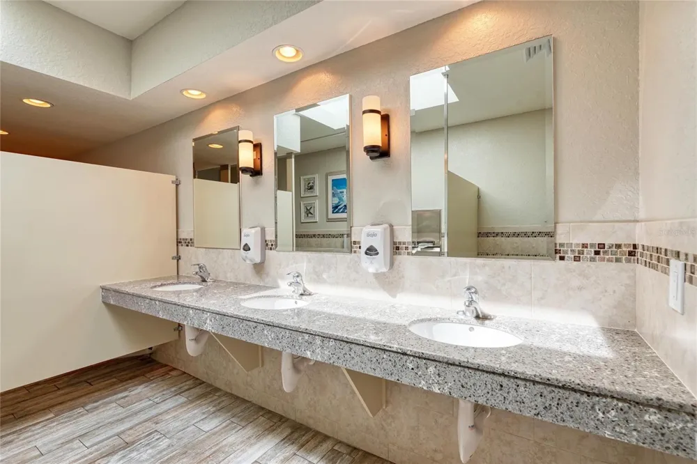 1055 GULF OF MEXICO DRIVE #301 Longboat Key, FL 34228