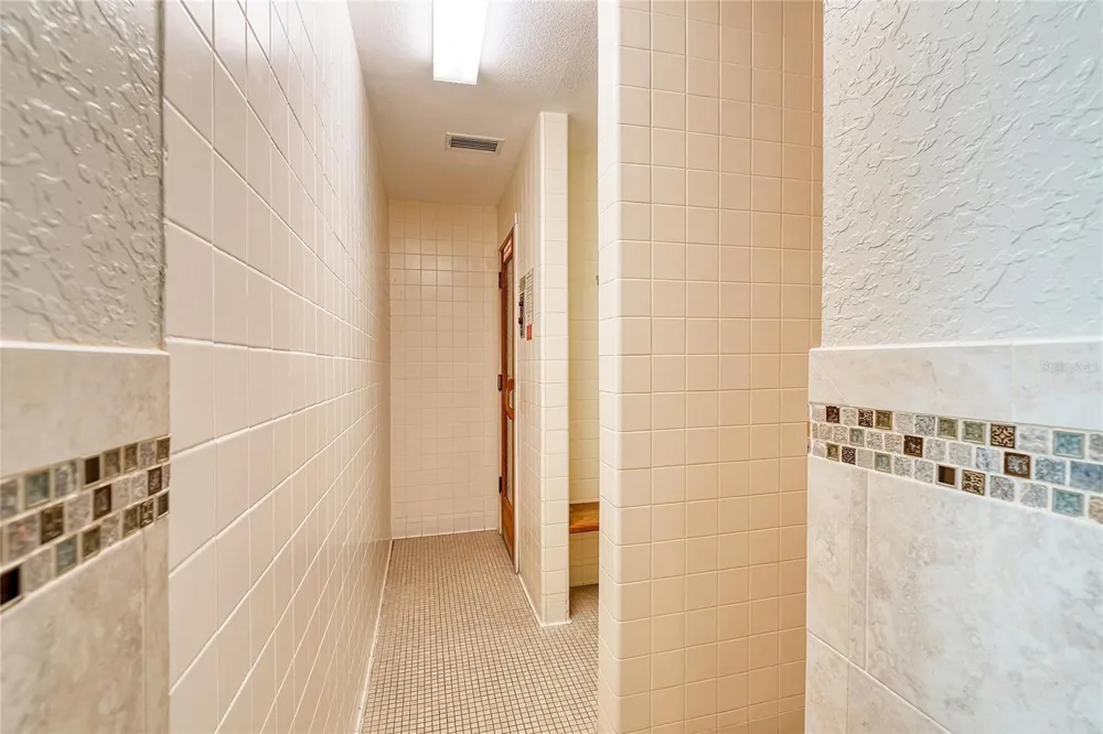 1055 GULF OF MEXICO DRIVE #301 Longboat Key, FL 34228