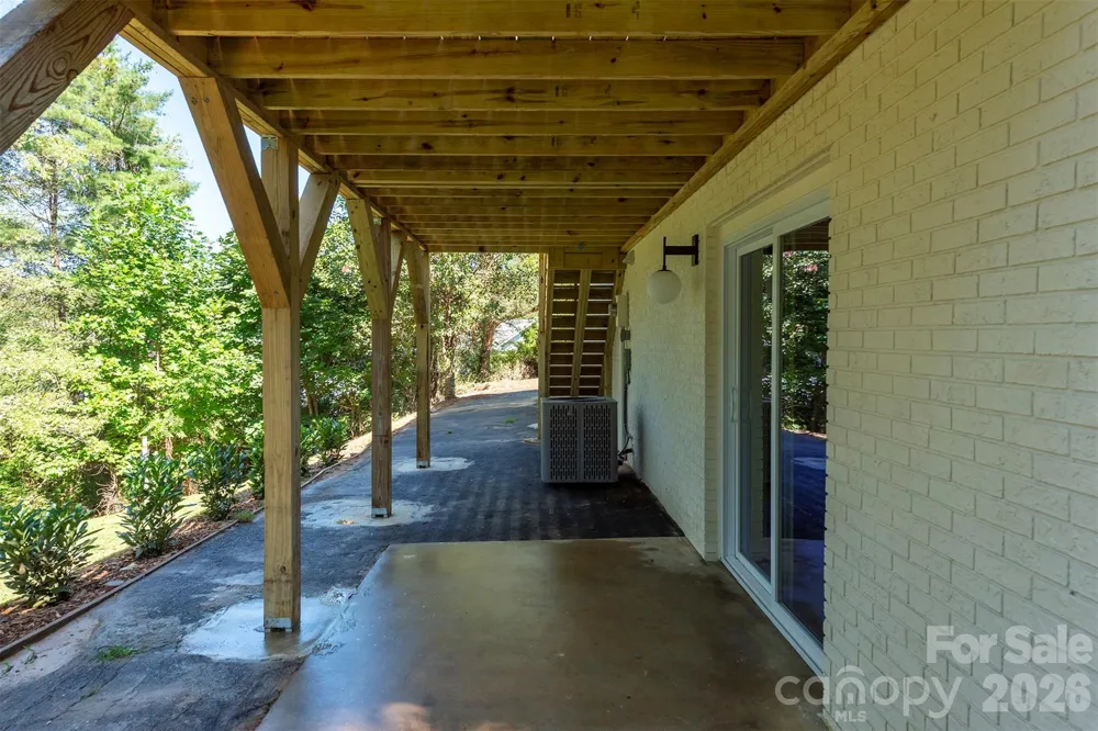 68 Sun Valley Drive Alexander, NC 28701
