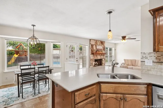 2119 OAK RNCH San Antonio, TX 78259