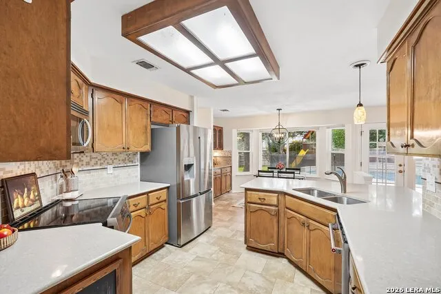 2119 OAK RNCH San Antonio, TX 78259