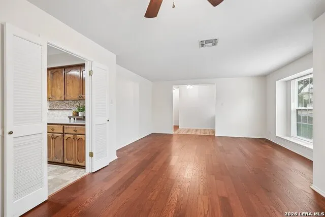 2119 OAK RNCH San Antonio, TX 78259