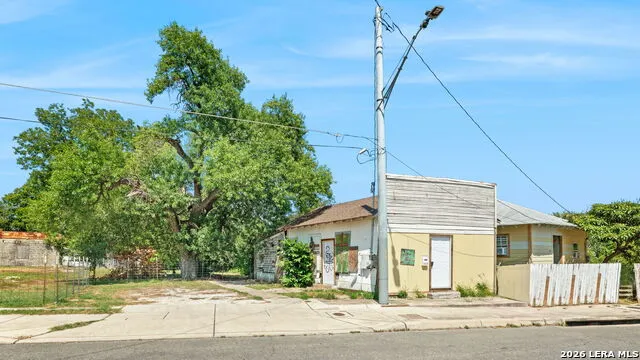 111 & 115 Pleasanton Road San Antonio, TX 78214