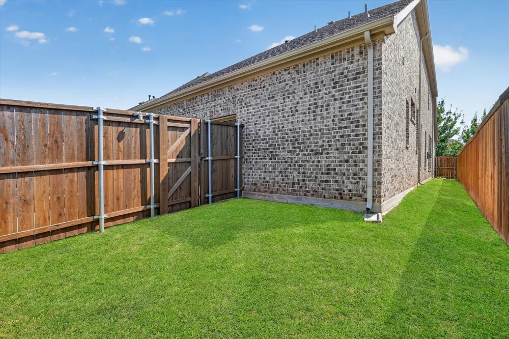 12766 Mercer Parkway Farmers Branch, TX 75234