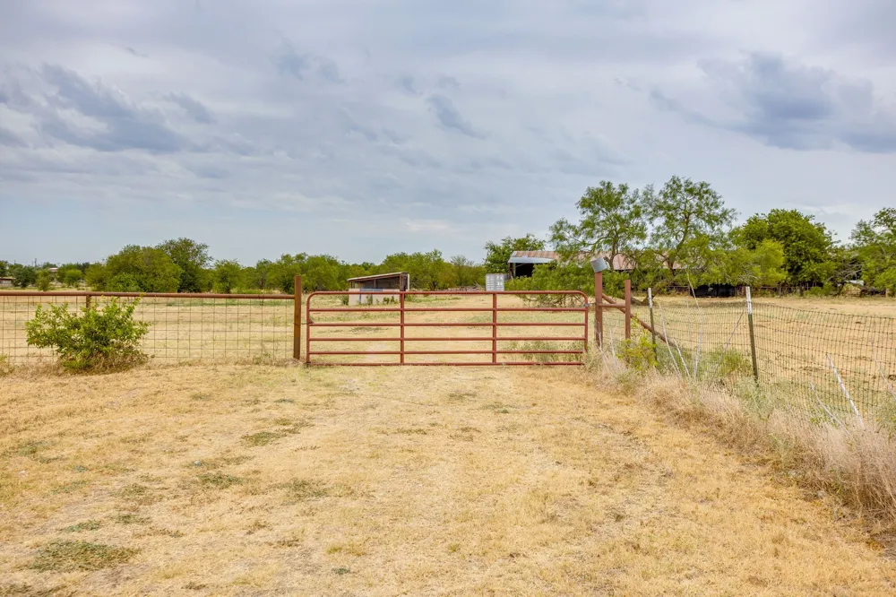 7500 County Road 912 Joshua, TX 76058