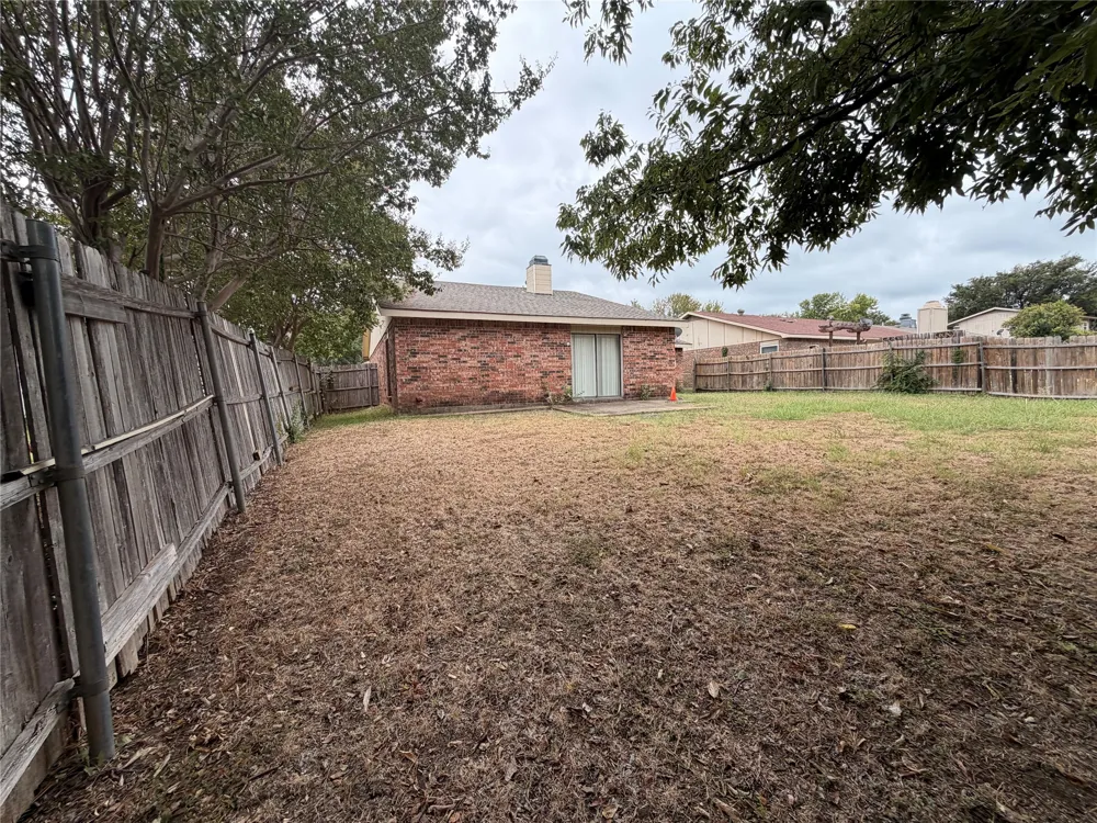 2309 Newbury Drive Arlington, TX 76014