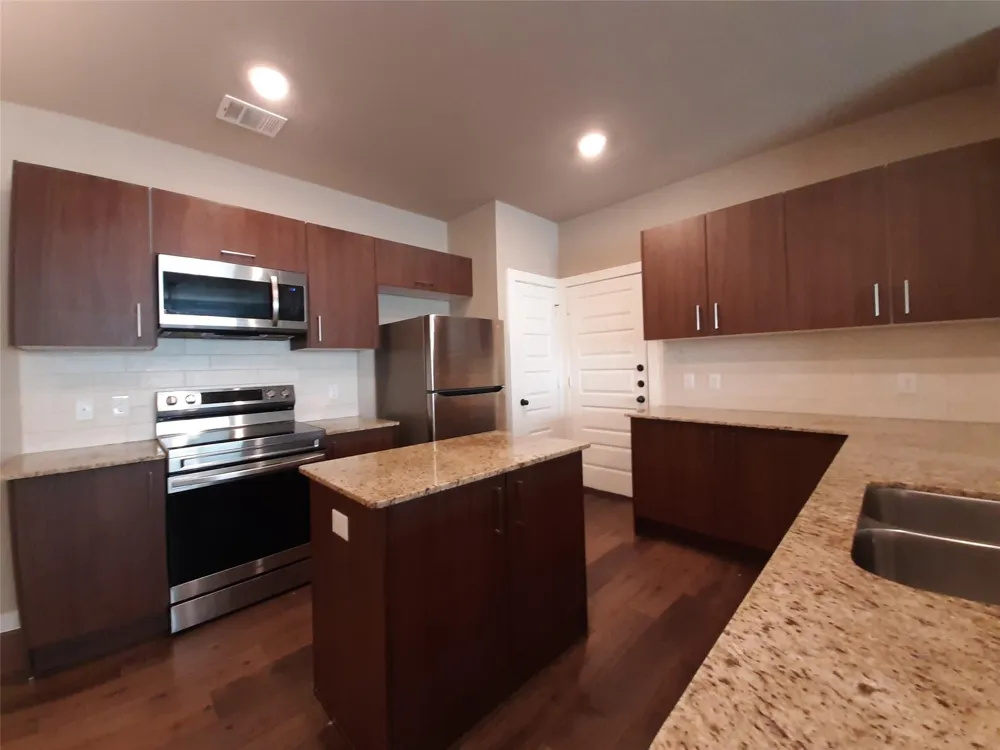 9717 Grosbeak Lane Magnolia, TX 77354