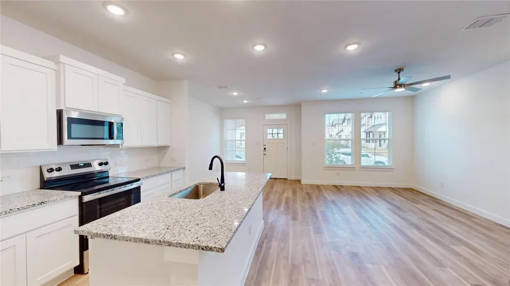 4112 Ruth Alley Grand Prairie, TX 75052