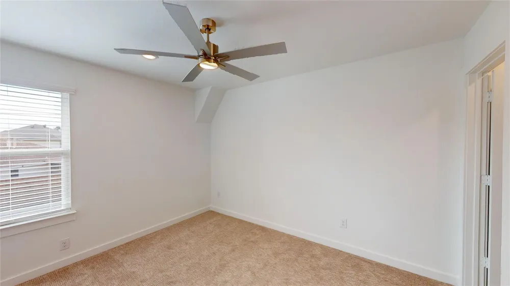 4112 Ruth Alley Grand Prairie, TX 75052