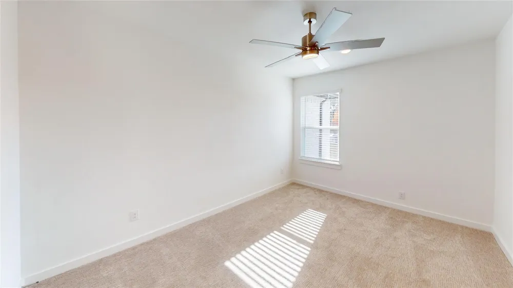4112 Ruth Alley Grand Prairie, TX 75052
