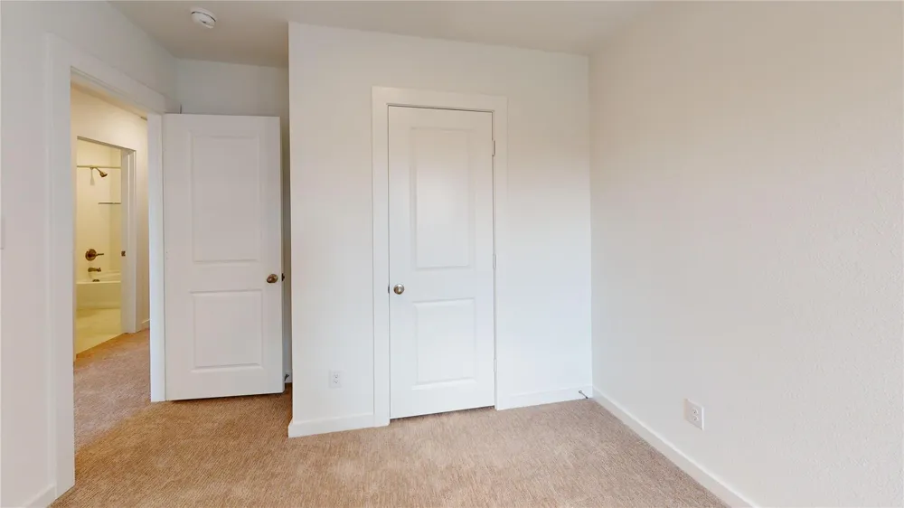 4112 Ruth Alley Grand Prairie, TX 75052