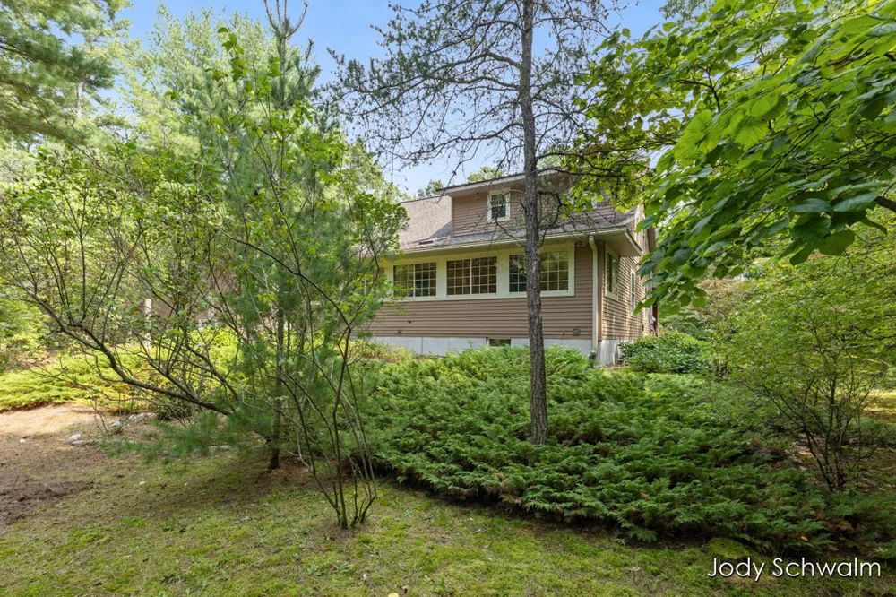 2175 Orshal Road Muskegon, MI 49445