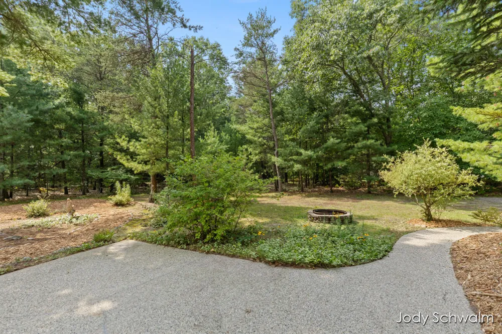 2175 Orshal Road Muskegon, MI 49445