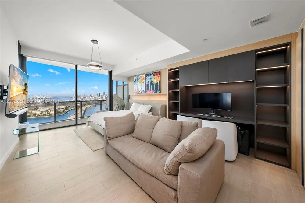 500 Alton Rd #2318 Miami Beach, FL 33139