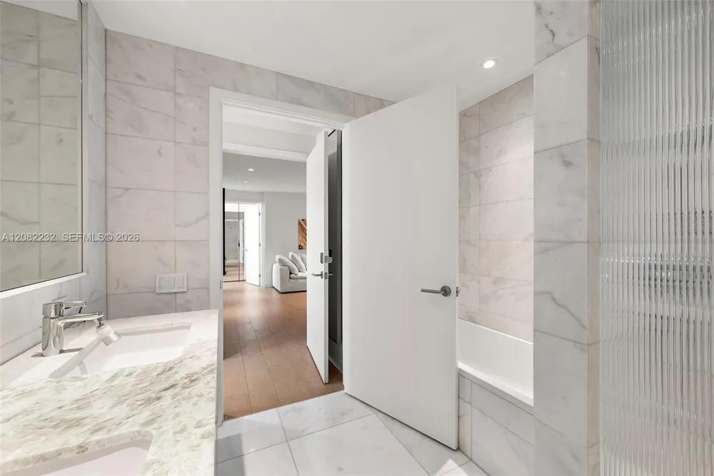500 Alton Rd #2318 Miami Beach, FL 33139