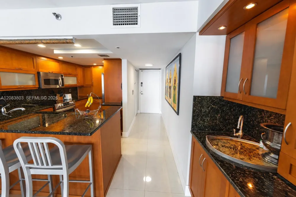 1717 Bayshore Dr #A-3750 Miami, FL 33132