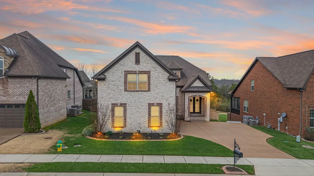 607 Southshore Pt Mount Juliet, TN 37122