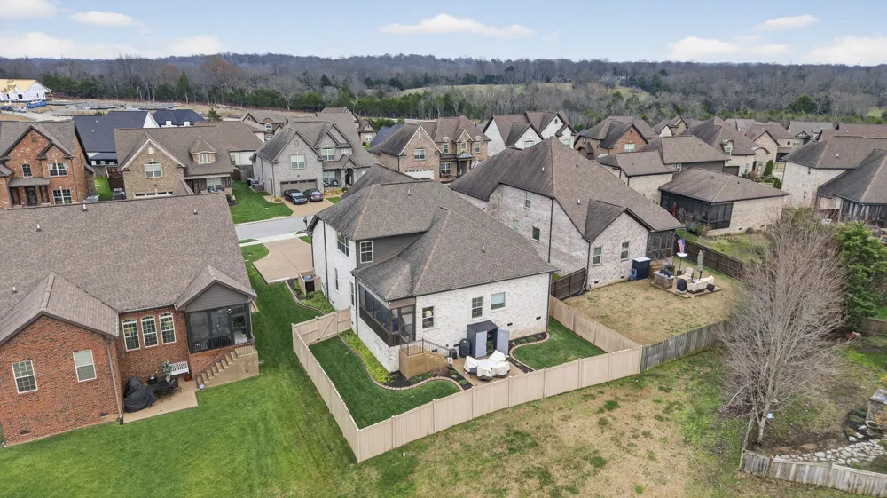 607 Southshore Pt Mount Juliet, TN 37122