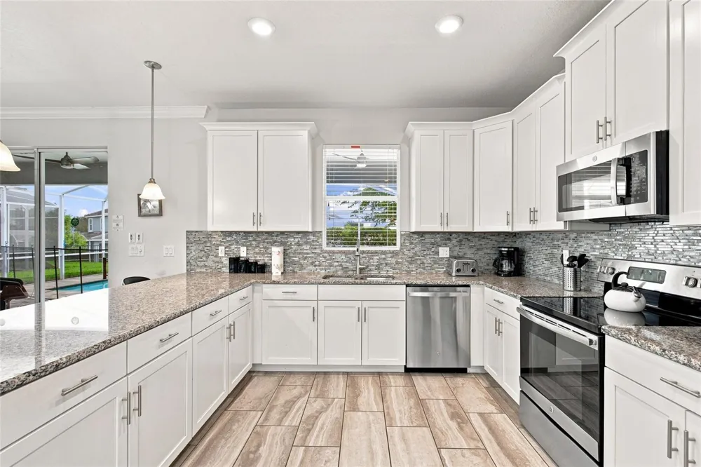 1541 MULLIGAN BOULEVARD Davenport, FL 33896