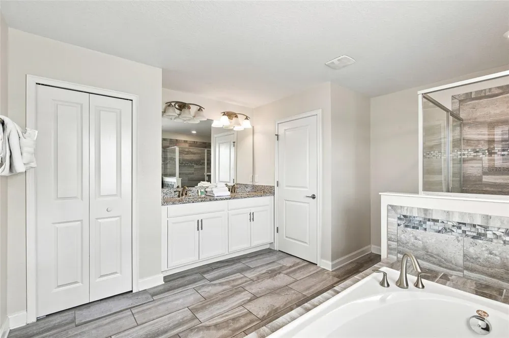 1541 MULLIGAN BOULEVARD Davenport, FL 33896