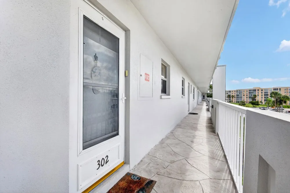 4240 IRONWOOD CIRCLE #302A Bradenton, FL 34209