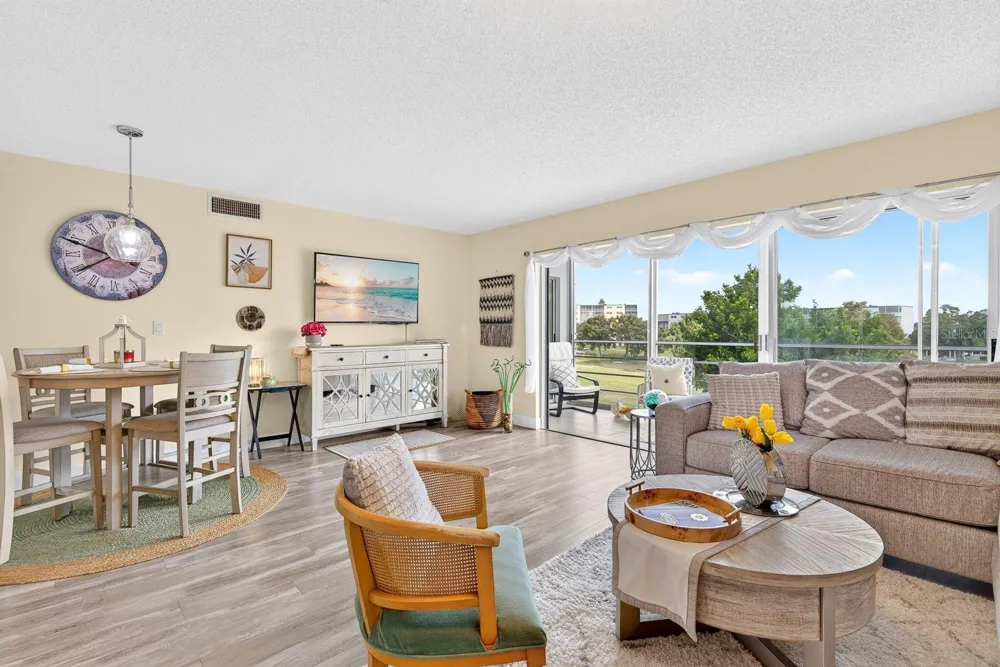 4240 IRONWOOD CIRCLE #302A Bradenton, FL 34209