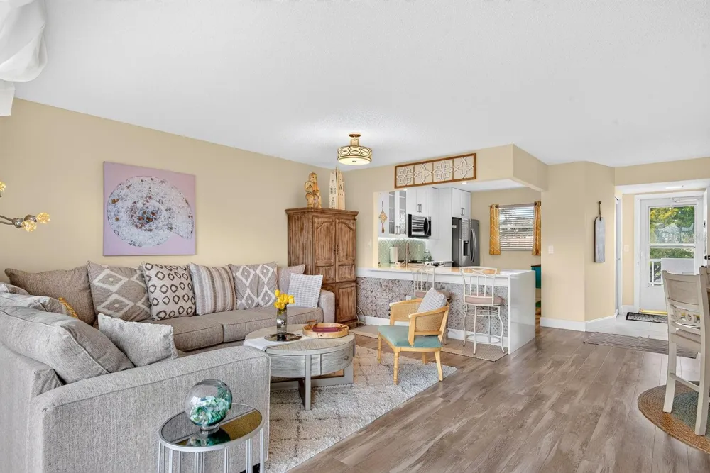 4240 IRONWOOD CIRCLE #302A Bradenton, FL 34209