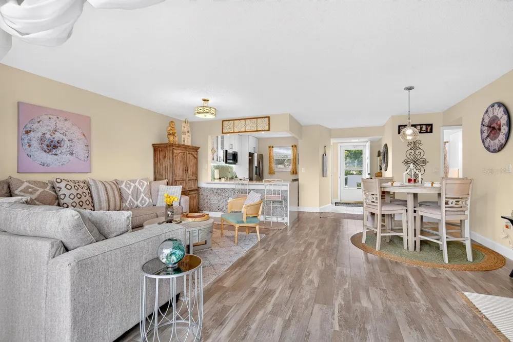 4240 IRONWOOD CIRCLE #302A Bradenton, FL 34209