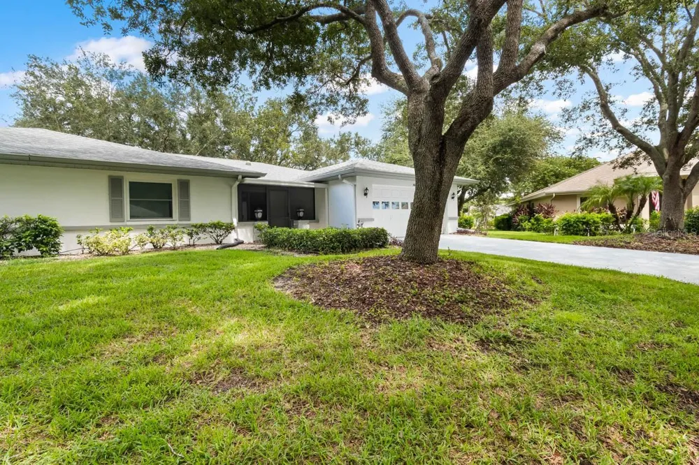 1613 LAUGHTON PLACE Sun City Center, FL 33573