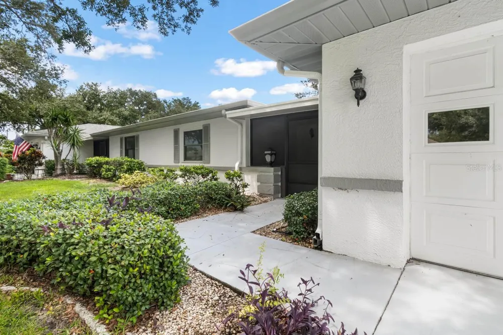 1613 LAUGHTON PLACE Sun City Center, FL 33573