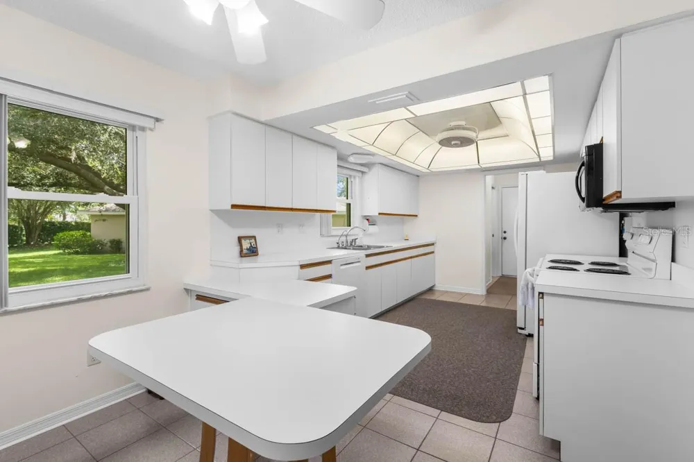 1613 LAUGHTON PLACE Sun City Center, FL 33573