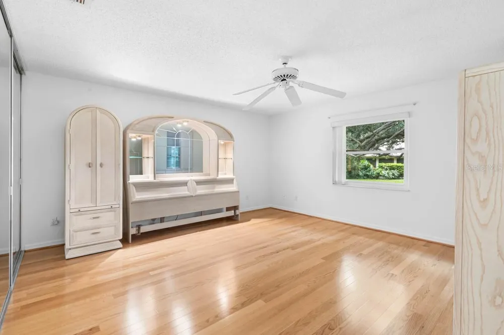 1613 LAUGHTON PLACE Sun City Center, FL 33573