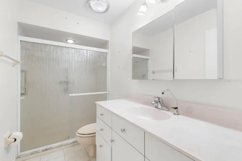 1613 LAUGHTON PLACE Sun City Center, FL 33573